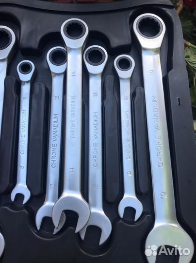 Набор ключей с трещеткой (новый)