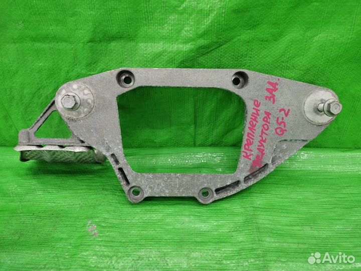 Крепление редуктора зад. Audi Q5