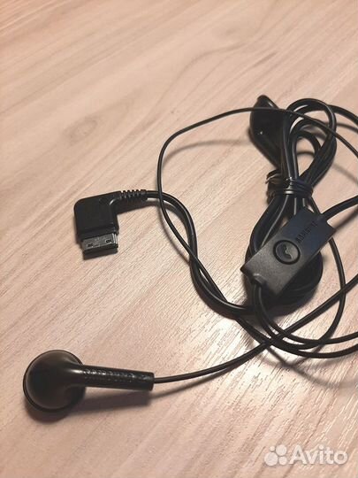 Гарнитуры для мобильных телефонов