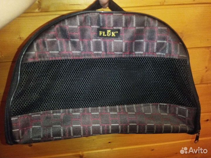 Переноска для кошек и собак