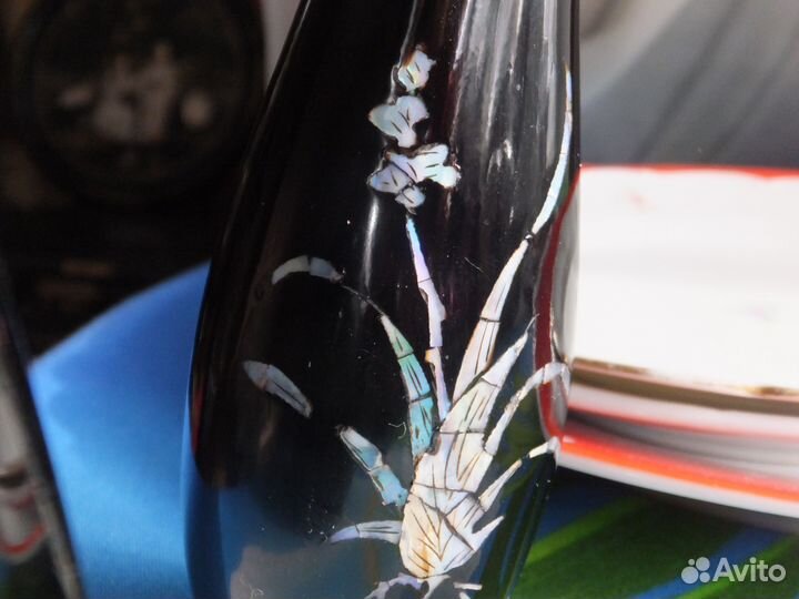 Вазы из дерева с перламутром