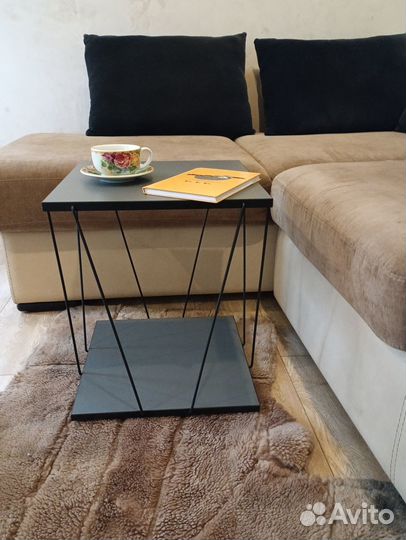 Журнальный столик