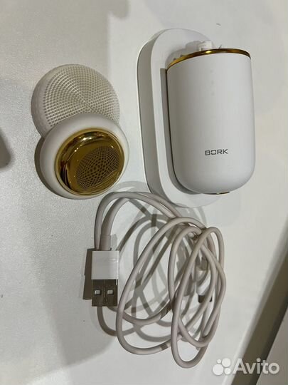 Мультичастотная щетка для лица bork D687