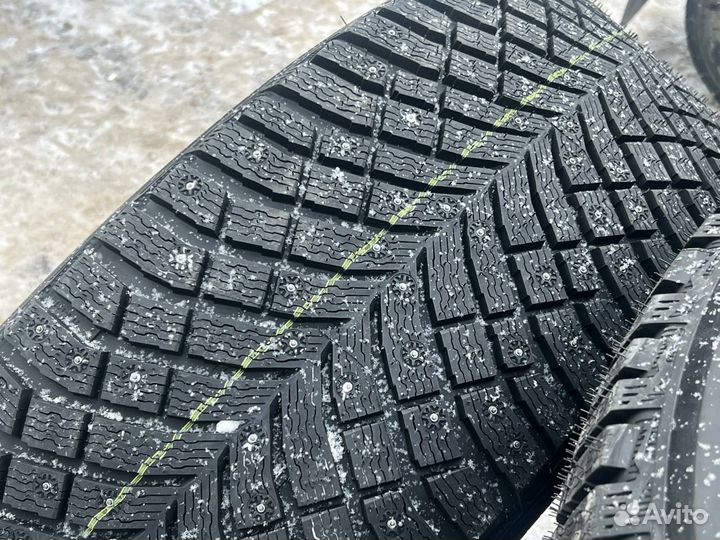 Michelin X-Ice North 4 SUV 275/50 R22 115T