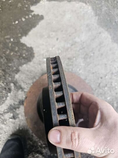 Тормозные диски передние Toyota Corolla 295 мм