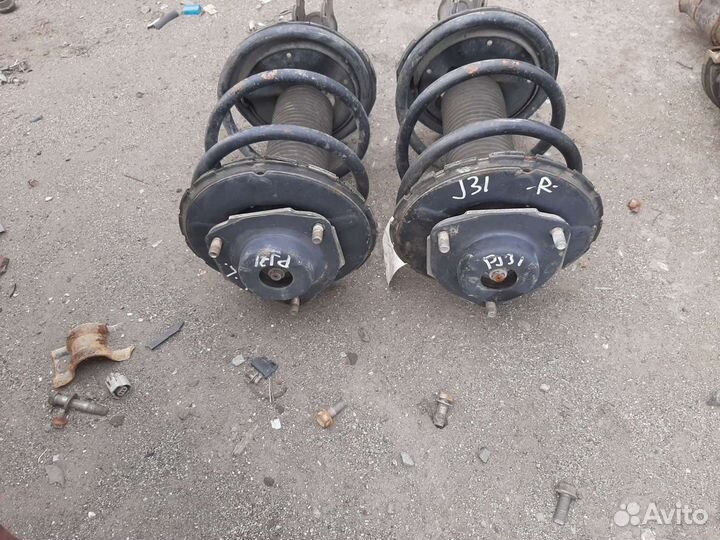 Передняя стойка Nissan Teana J31