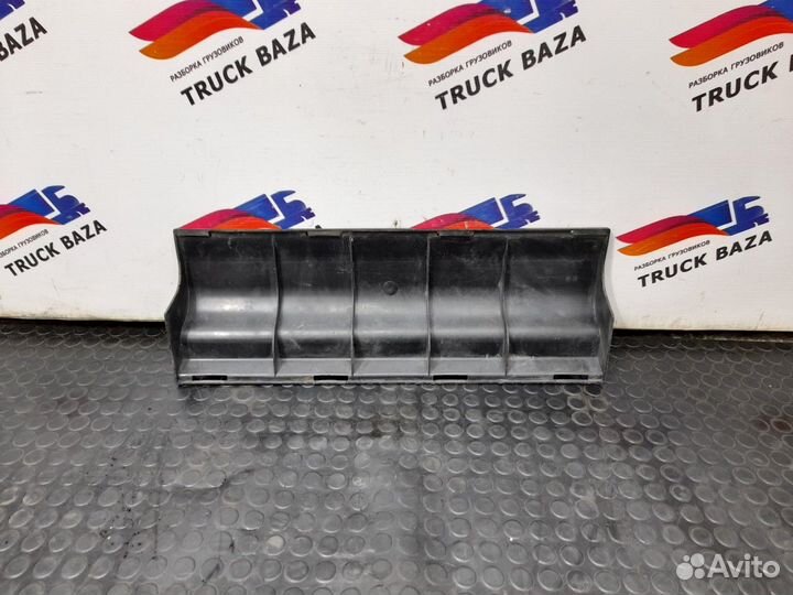 Накладка на разъёмы за кабиной