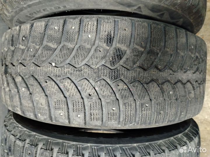 Bridgestone Blizzak Spike-01 225/60 R17