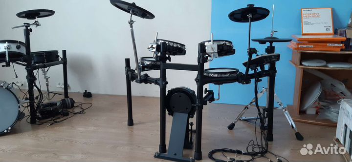 Электронные барабаны Roland td-15, Alesis dm-10