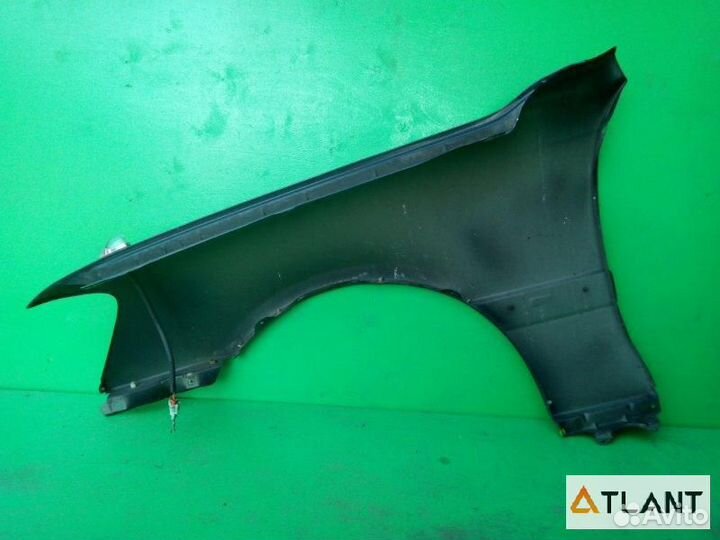 Крыло переднее правое toyota crown