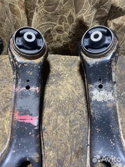 Задние продольные рычаги mitsubishi carisma