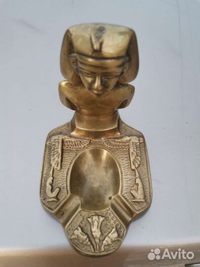 Пепельница - статуэтка бронза