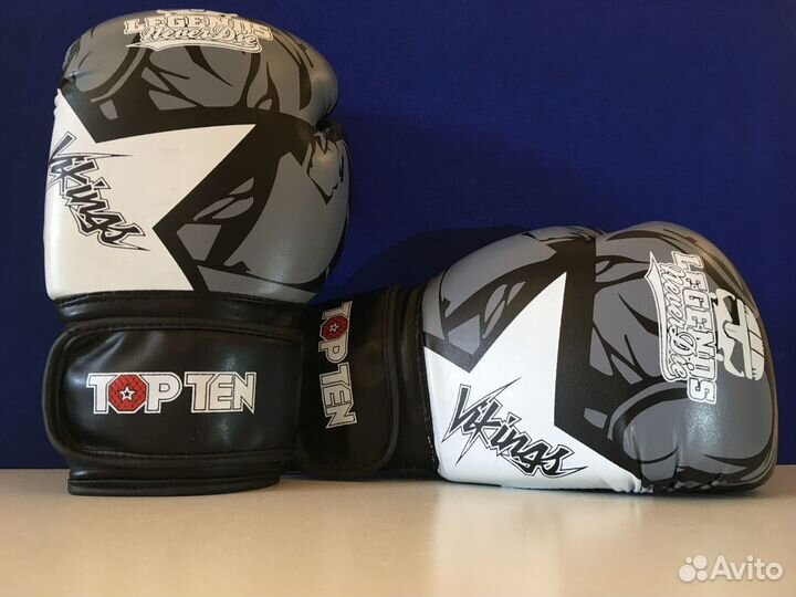 Боксерские перчатки