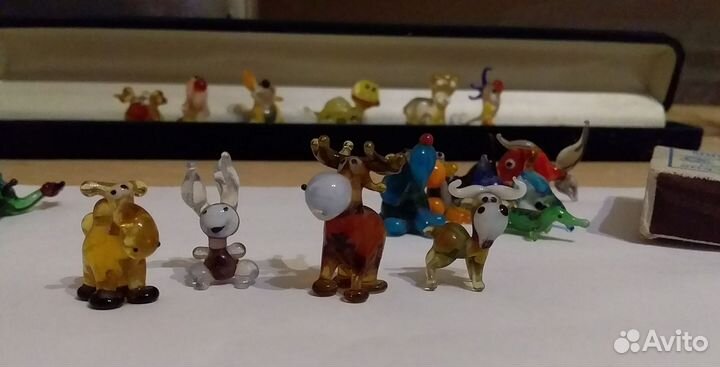 Миниатюрные стеклянный фигурки животных