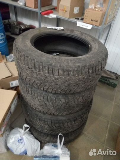 Gislaved Nord Frost 200 SUV 235/65 R17