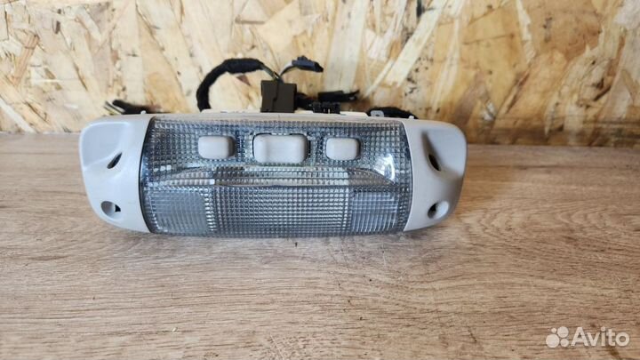 Плафон освещения салона передний Ford Kuga 1