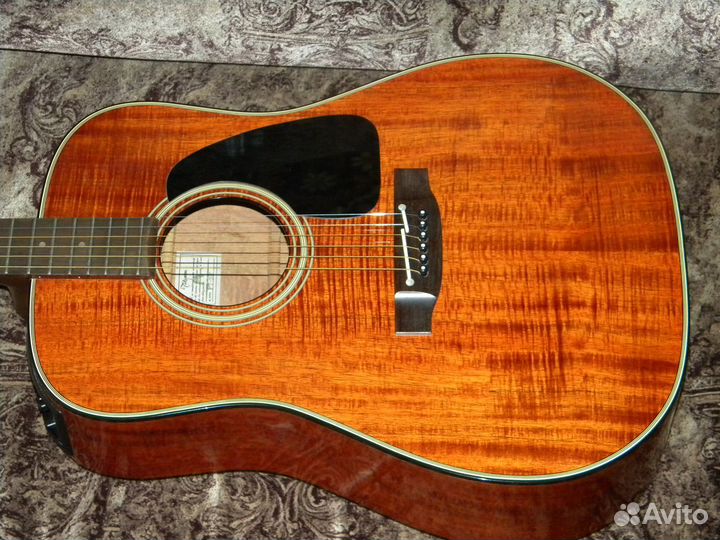 Takamine PT-207