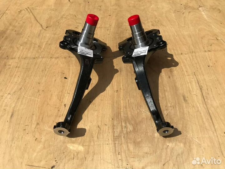 Поворотный кулак Toyota Land Cruiser Lexus LX470