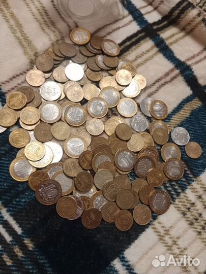 Юбилейные монеты