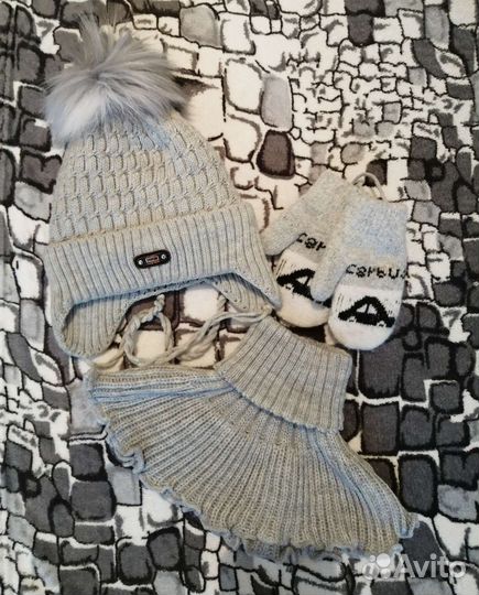 Шапка манишка варежки