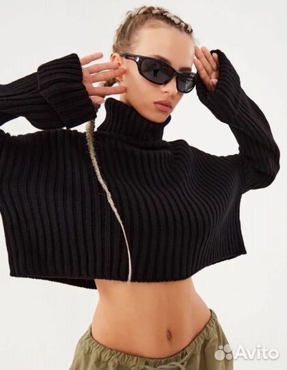 Свитер женский