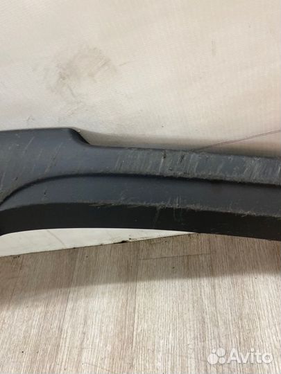 Накладка на бампер передняя Toyota Avensis T25