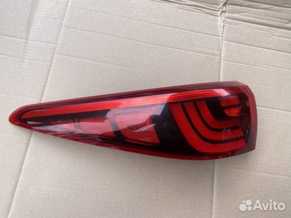 Kia Sportage 4 фонарь задний правый