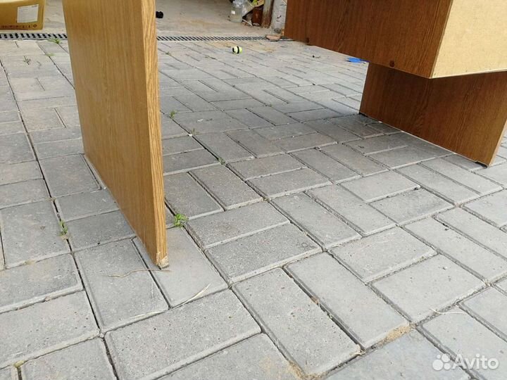 Письменный стол