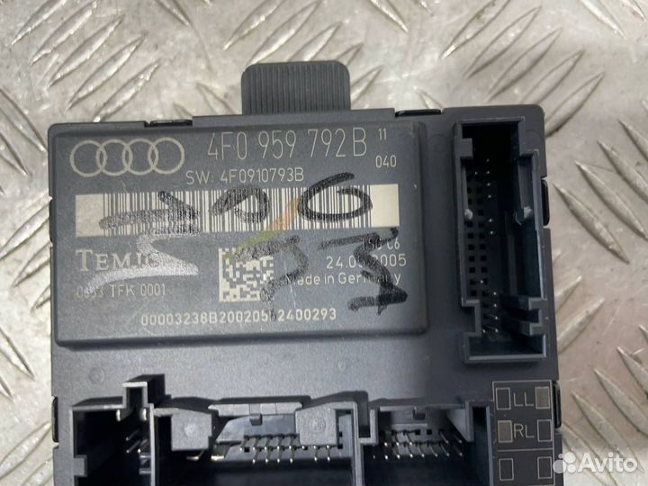 Б/У Блок комфорта передней правой двери Aud#001