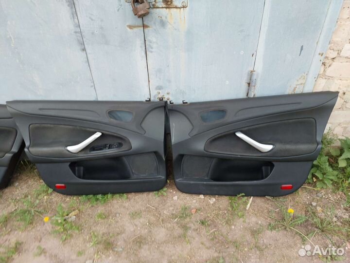 Комплект дверных карт Ford Mondeo 4