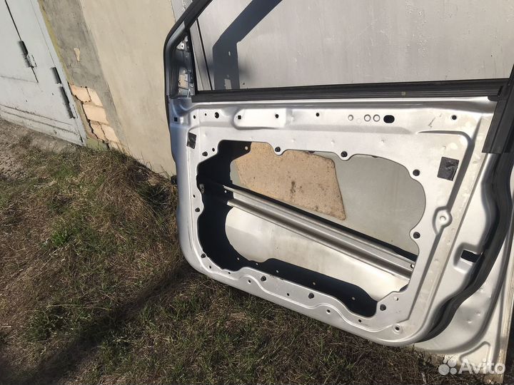 Правая передняя дверь Ford Focus 2 рестайлинг