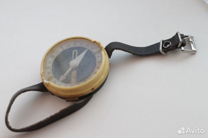 Наручный компас СССР
