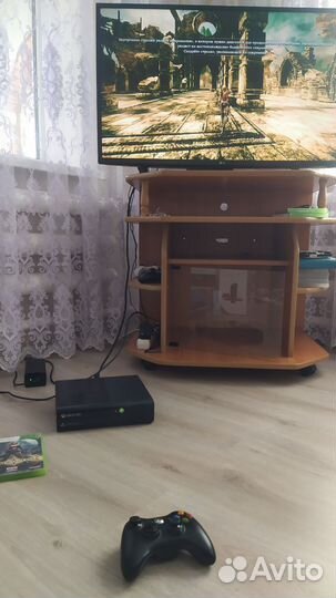 Xbox 360е +беспроводной джойстик