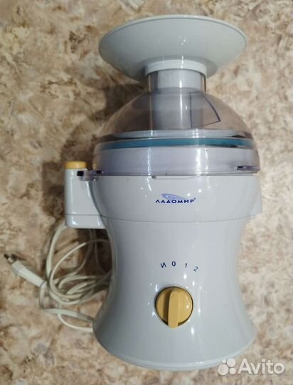 Соковыжималка Ладомир