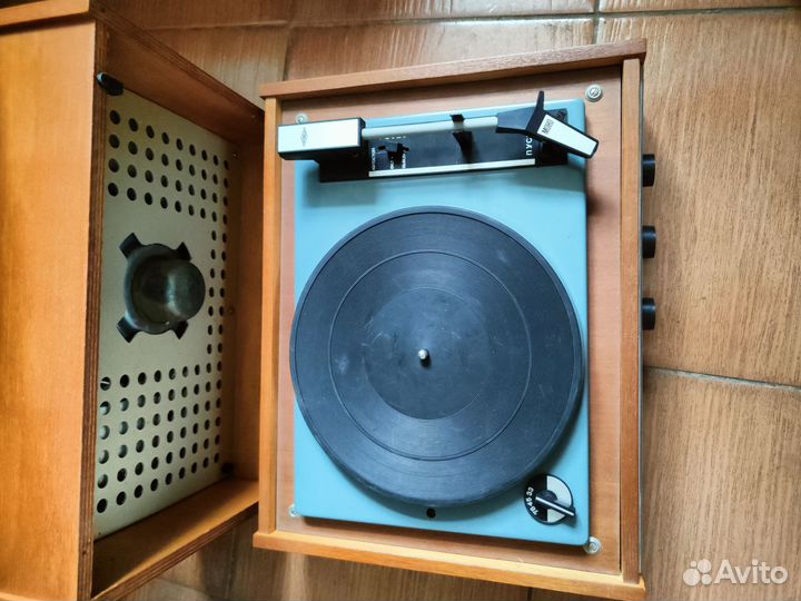 Электрофон аккорд 201