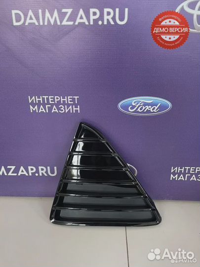 Решетка левая Ford Focus 3 (11-15) глянцевая