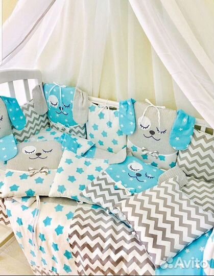 Кроватка качалка из бука с кучей аксессуаров