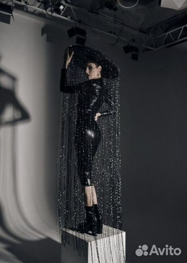 Шляпа черная на фотосессию и мероприятие