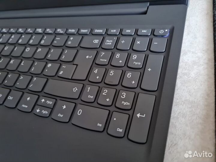 Новый ноутбук Lenovo V15-IGL 15.6 дюймов