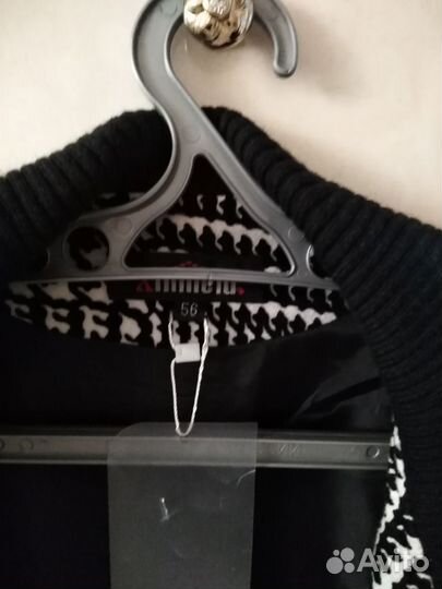 Легкое полупальто (ветровка), на подкладке, новая