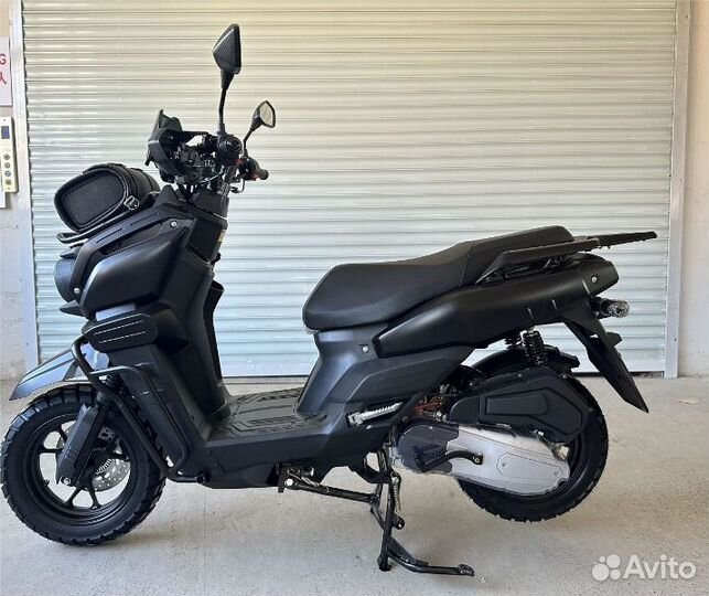 Скутер vector. колеса 120/70-12