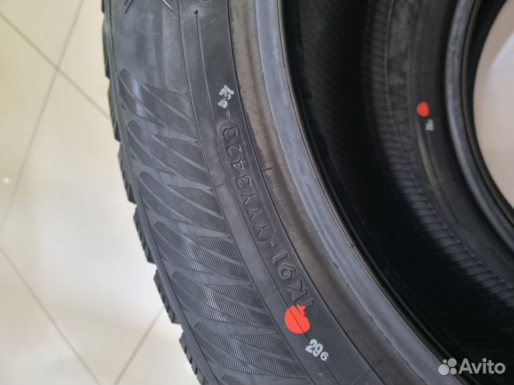 Yokohama Ice Guard IG65 255/55 R18 109T