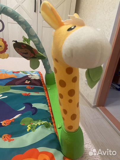 Развивающий коврик жирафики