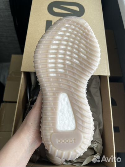 Кроссовки Adidas yeezy boost 350 v2