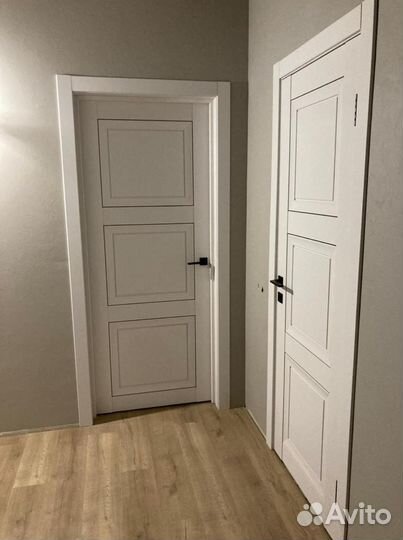 Двери межкомнатные с коробкой новые