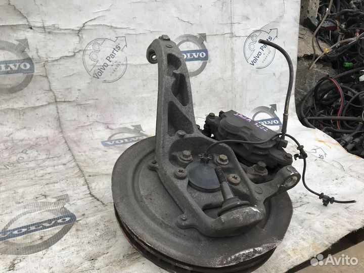 Кулак поворотный передний правый Jaguar XJ (X350)