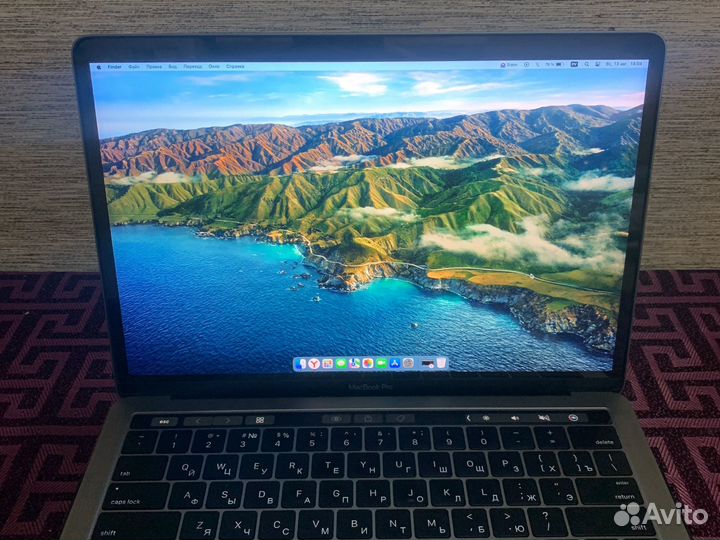 Apple MacBook Pro 13 2016 touch bar