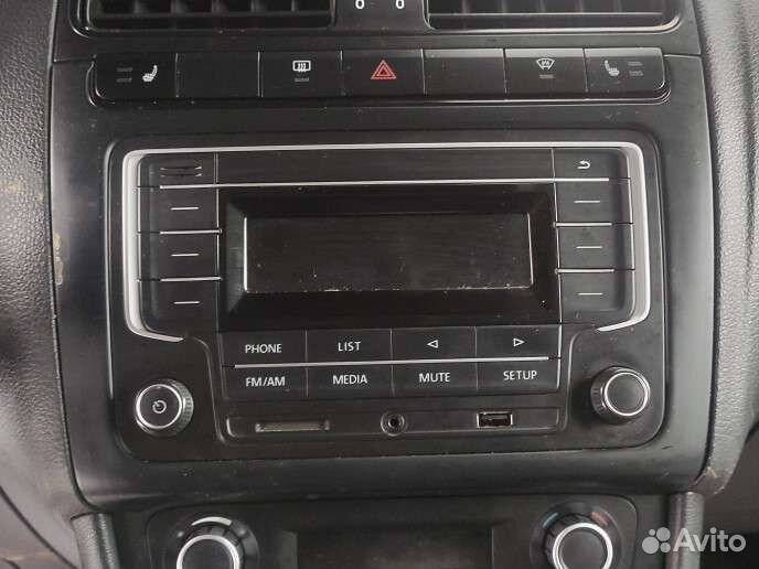 Штатное головное устройство Volkswagen Polo 5