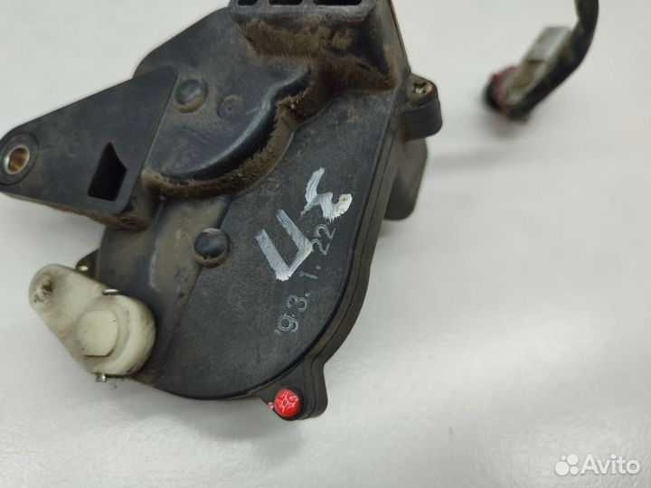 Активатор замка задний правый Honda Domani MA4