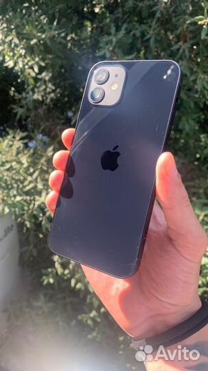 Телефон iPhone 12 black